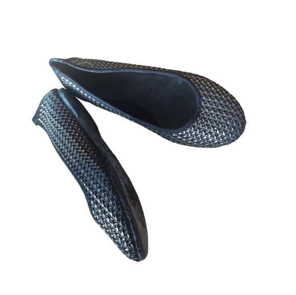 10 Schutz black and gold flats - Picture 4 of 7